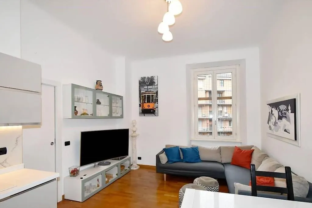Apartment Trilocale Centrale - Buenos Vibes Milan