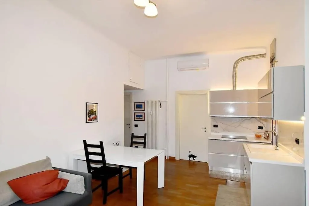Apartment Trilocale Centrale - Buenos Vibes Milan